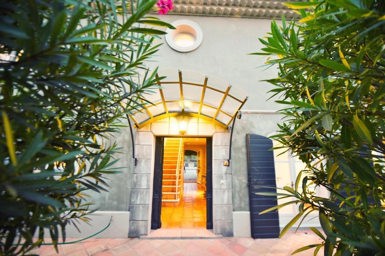 ホテル Bastide Sainte Anne エクステリア 写真