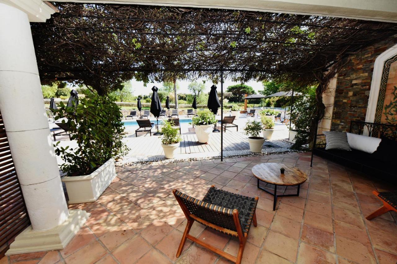 ホテル Bastide Sainte Anne エクステリア 写真